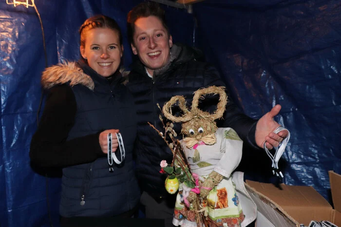 Ayla Kusuran und Alexander Buchreiter von Links, freuten sich über sehr viele Besucher beim LJ-Ostertanz in Steuerberg!