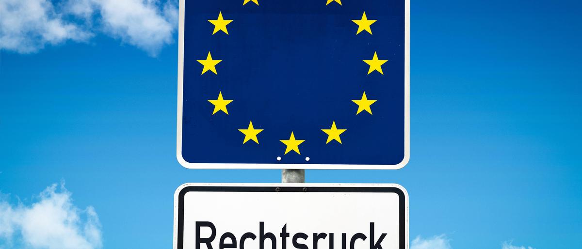 Politische Verschiebung nach rechts in Europa . FOTOMONTAGE