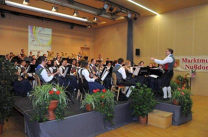 "Concertino" im Debanter Kultursaal