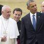 Papst Franziskus bei der Ankunft mit US-Präsident Obama