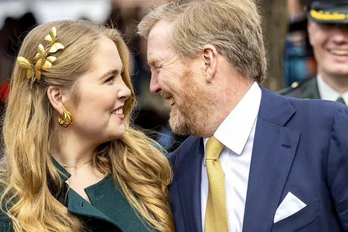 Stolzer Papa: Willem Alexander mit Thronfolgerin Amallia