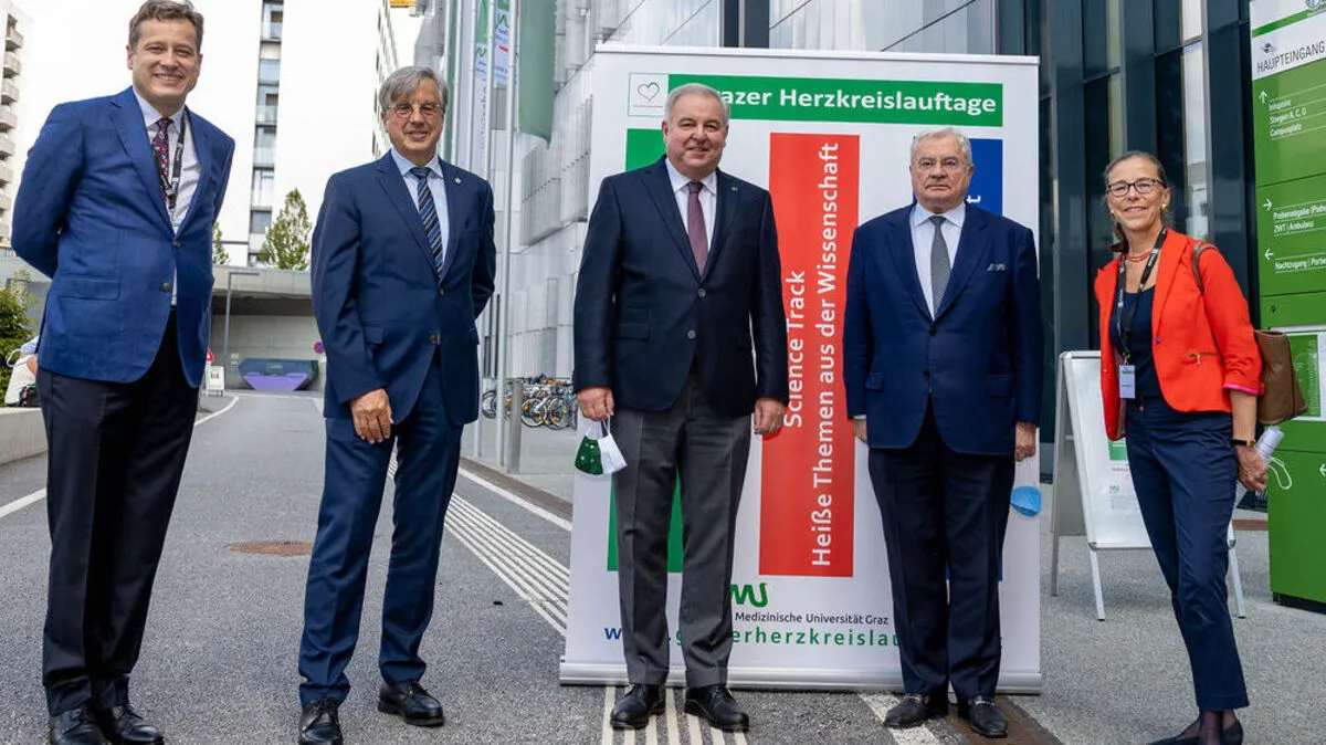 Andreas Zirlik, Hellmut Samonigg, Hermann Schützenhöfer, Karlheinz Tscheliessnigg, Ameli Yates Bild: Med Uni Graz 