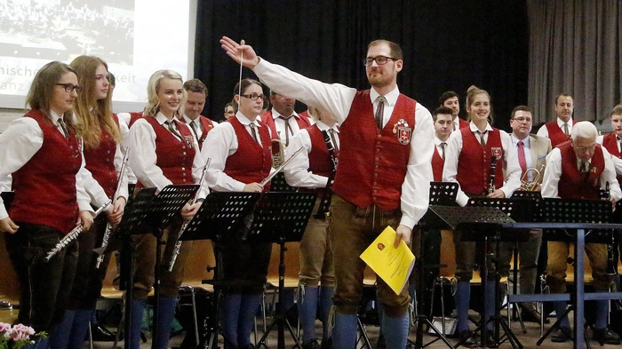 Sechs Musikkapellen aus der Oststeiermark brillierten...
