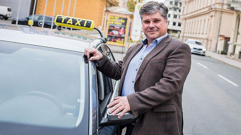 Robert Aspernig ist Taxiunternehmer in Klagenfurt: &quot;95 Prozent Rückgang in der Nacht.&quot;