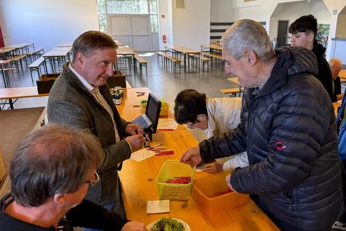 Höhepunkt der Veranstaltung, die vom Sportverein unter dem neuen Obmann und Bürgermeister Manfred Voit vorbildlich auf die Beine gestellt wurde, war die große Preisverlosung in der Kulturhalle.