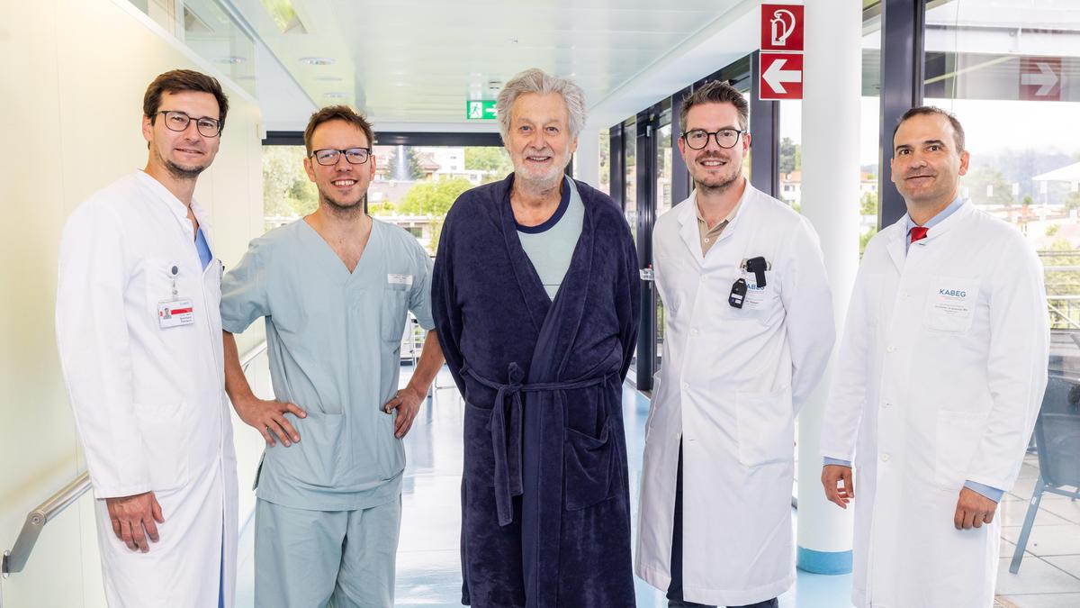 Primarius Bernhard Petritsch, Radiologe Luca De Paoli, Patient Helmut Steiner, Oberarzt Robert Peteani und Primar Thomas Schachner