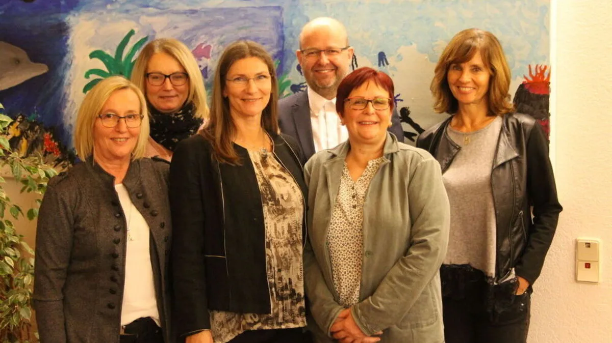 Vorstand: Maria Bodner, Birgit Weitlaner, Pia Schlichenmaier, Robert Maier, Gabi Moser, Susanne Rogl (von links)