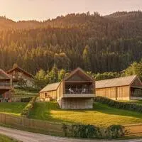 So sollen die geplanten Chalets am Neusacherhof am Weißensee aussehen