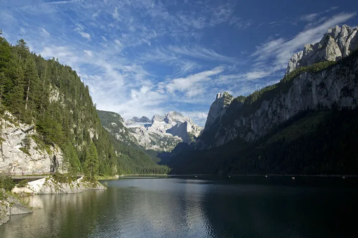 Gosausee: Herbert Raffalt nennt diesen See den "Taschenspiegel des Dachsteins". Talort ist Gosau.
