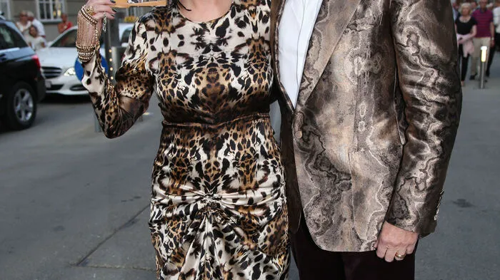 Es ist das Ende einer ungewöhnlich langen Ehe im Showgeschäft: Deutschlands bekanntester Entertainer Thomas Gottschalk und seine Frau Thea haben sich nach 42 Jahren Ehe getrennt.