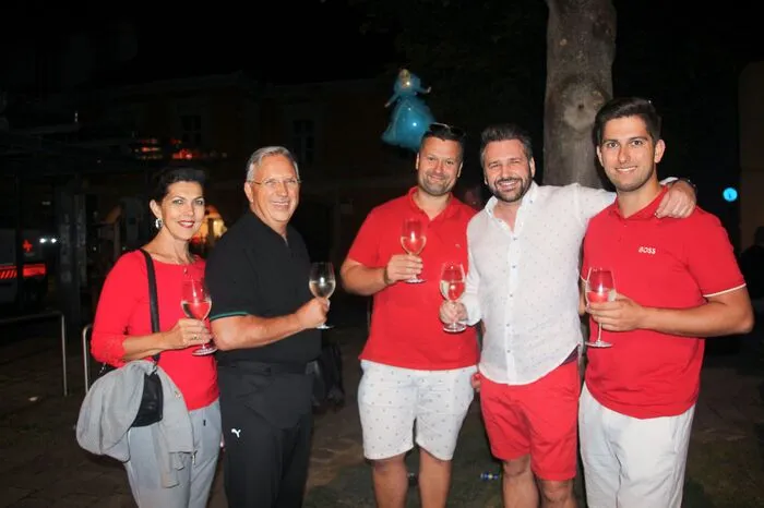 Auch Bürgermeister von Bad Radkersburg Karl Lautner (2. v.l.) genoss das sommerliche Flair in der Altstadt.
