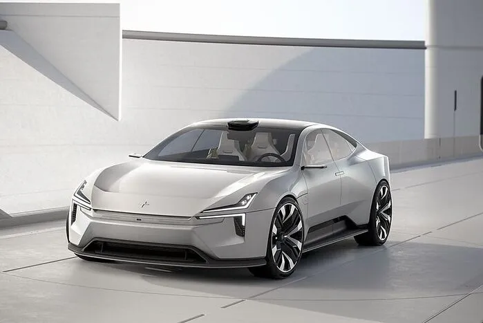 Weil jeder Kilometer Reichweite zählt, haben die Designer besonders auf gute Aerodynamik geschaut, was man am Frontflügel in der langen Motorhaube und der scharfen Abrisskante am Heck nachvollziehen kann.