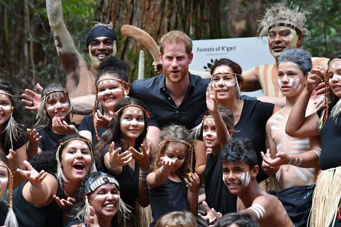 Die Royals wollen am Dienstag zu den Fidji-Inseln weiterfliegen, am Donnerstag dann nach Tonga.