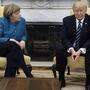 Angela Merkel spricht ihn an, Donald Trump ignoriert die deutsche Kanzlerin