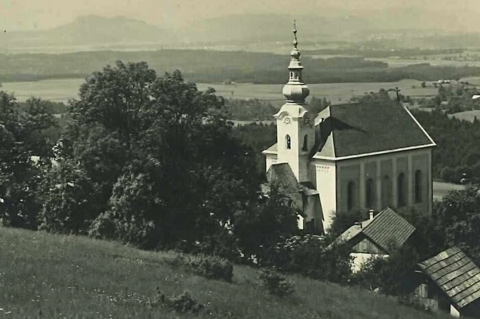 St. Peter am Wallersberg aus einem anderen Blickwinkel - Blick übers Jauntal