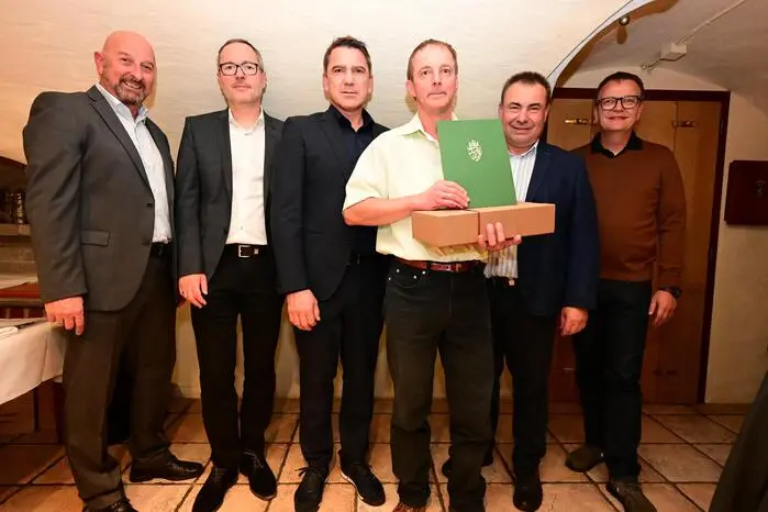 Vor Kurzem luden Unternehmen und Betriebsrat zur Ehrung von Mitarbeitern, die zwischen zehn und 35 Jahren bei der Firma beschäftigt sind. 
