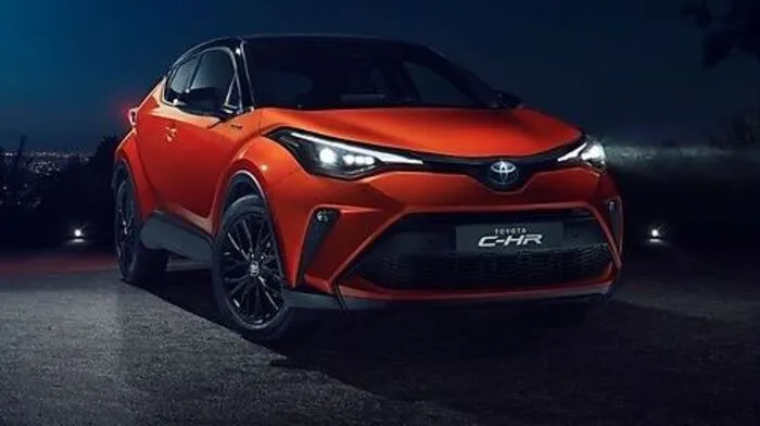 Toyota legt bei seinem kleinen Crossover C-HR in Sachen Hybrid nach.