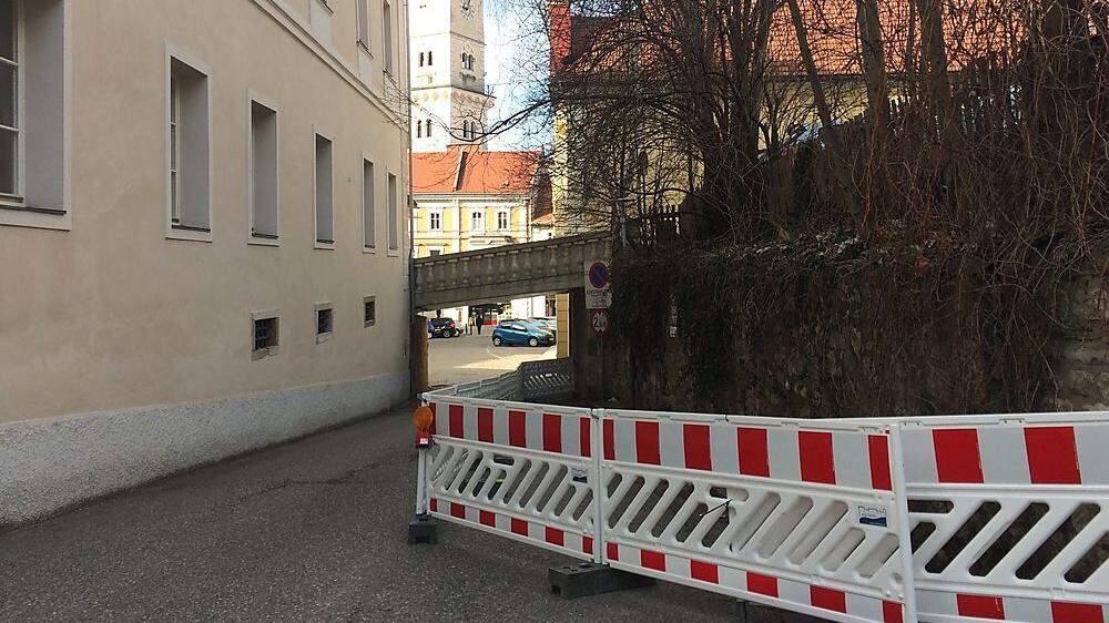 Dieser Teilbereich der Schoßbachstraße wurde vor Kurzem gesperrt 