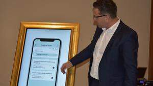 Helmut Martinelli, Geschäftsführer Ogood Gmbh, präsentierte die neue App „Stiller Begleiter“, die das Gedenken an Verstorbene digitalisieren soll 