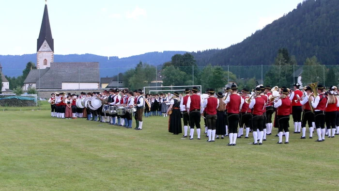 Bereits seit 60 Jahren gibt es die Alpenblasmusikkapelle Glödnitz. Und so ging in der kleinen Gurktaler Gemeinde am Wochenende ein großes Fest über die Bühne. 
