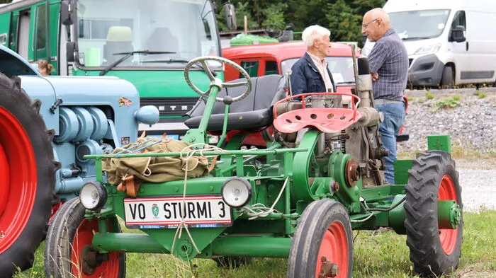 Das war wieder ein Highlight für die vielen Oldtimerfans am vergangenen Wochenende: Die Mitglieder der Vehikelrunde Stallhofen organisierten bereits das neunte Treffen im Freizeitzentrum Stallhofen mit viel Chrom, Stahl und polierten Oldtimer, Traktoren und Motorrädern.