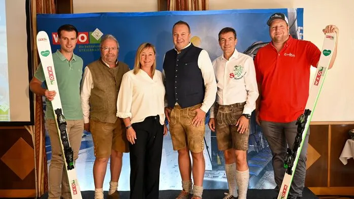 Klaus Moitzi, Vizebürgermeister Obdach und Prokurist Skilifte Obdach, Nationalrat und WKÖ-Fachverbandsobmann Seilbahnen Franz Hörl, Ex-Ski-Star Renate Götschl, Fachgruppenobmann Daniel Berchthaller, Fachgruppengeschäftsführer Oliver Käfer und Patrick Stocker vom Skigebiet Rieseralm (v.l.)
