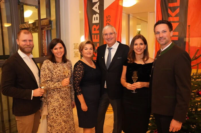 Familienfoto Winkler mit Töchter und Schwiegersöhnen: Stefan und Barbara Kleinschmidt, Margit und Karl Winkler, Christina und Thomas Steinwender