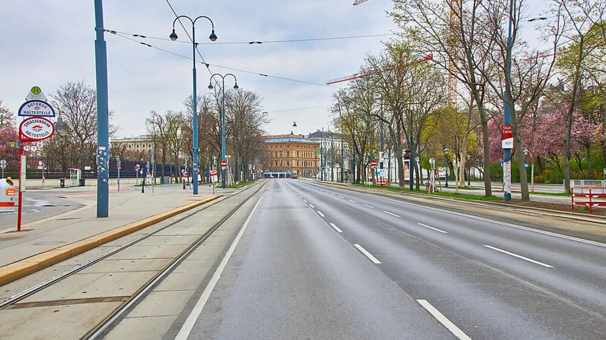 Leere Straßen im Frühjahr