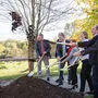 Beim offiziellen Spatenstich in der Tierwelt Herberstein flog die Erde