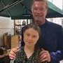 Schwarzenegger und Thunberg hatten sich beim Klimagipfel in Wien kennen gelernt, wo der 72-Jährige ihr Hilfe versprach