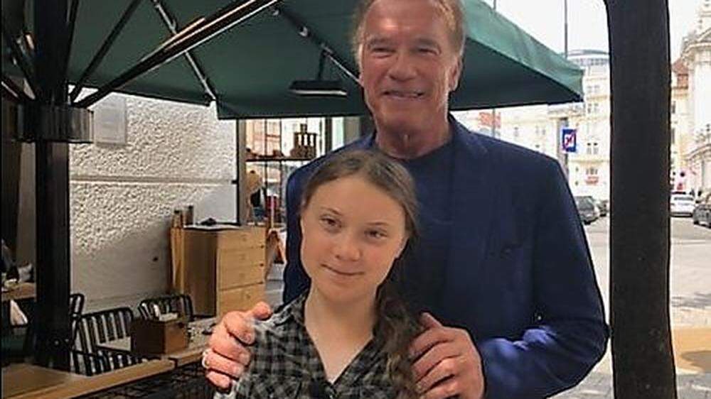 Schwarzenegger und Thunberg hatten sich beim Klimagipfel in Wien kennen gelernt, wo der 72-Jährige ihr Hilfe versprach