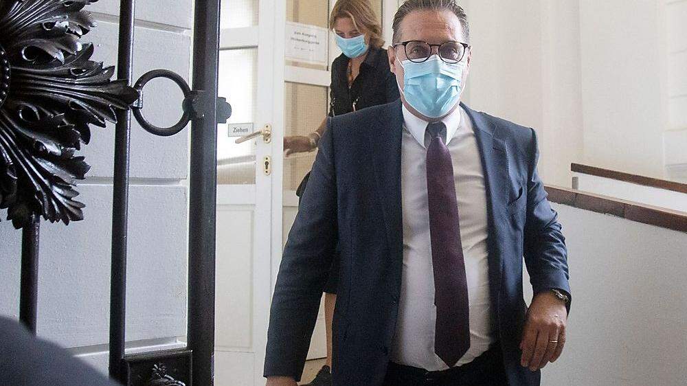  Ex-FPÖ-Chef Heinz-Christian Strache wurde heute im Wiener Straflandesgericht zu 15 Monaten bedingter Haft verurteilt.