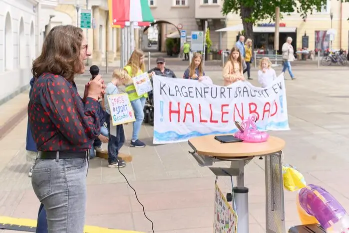 Seit bald vier Jahren gibt es in der Landeshauptstadt kein Hallenbad mehr.