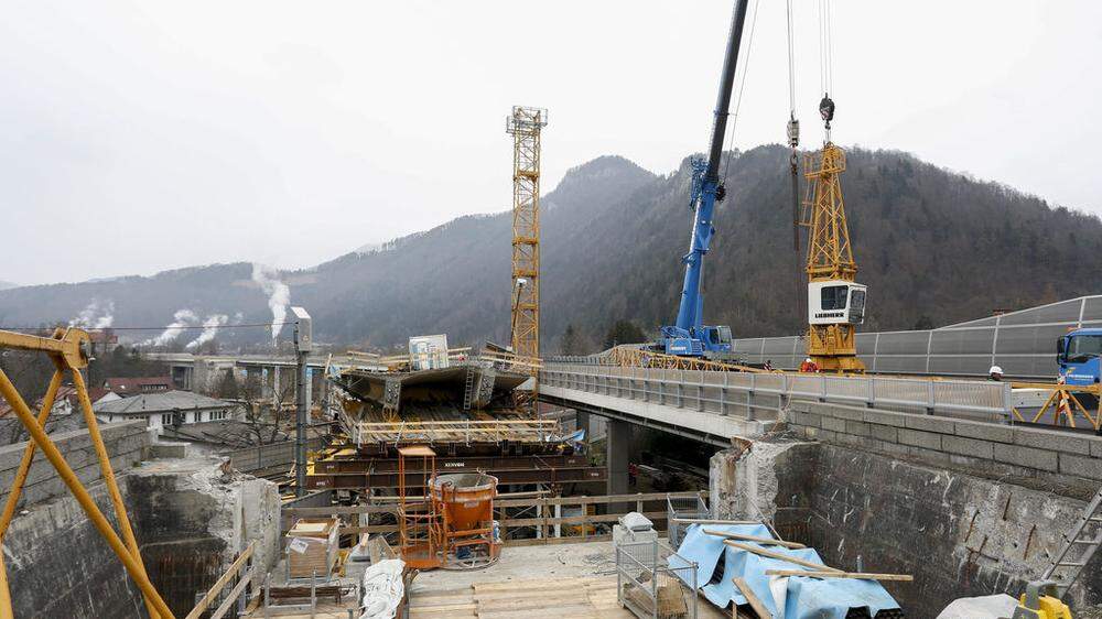 Der Einsturz der Brücke wirft den Fahrplan für die Erneuerung der S 35 zurück