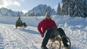 Von der Dolomitenhütte kann man nun über 7,5 Kilometer bis ins Tal rodeln