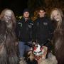 Obmann Christian Hierländer, Luis Guggenbichler mit Krampussen freuten sich über die gelungene Veranstaltung