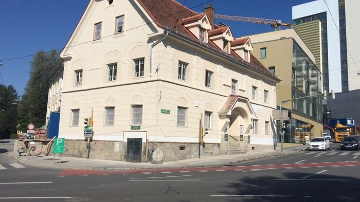 Hilmteichstraße: 2009 wurde der Schanzlwirt geschlossen. Nun wurde das Haus renoviert.