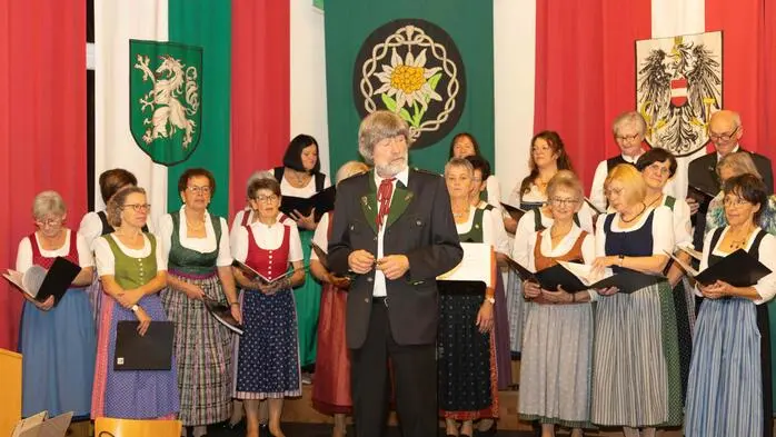 Am Samstag, dem 15. November, lud der Gemischte Chor Hartberg zu einem stimmungsvollen Liederreigen.