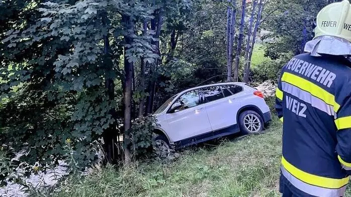 Zu einem Verkehrsunfall rückte die Feuerwehr in Naas bei Weiz aus