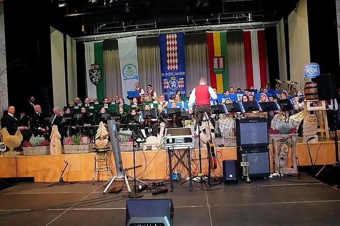 Als Veranstalter traten die Werkskapelle Bauer, die Bergkapelle Hödlgrube-Zangtal und die Stadtgemeinde Voitsberg auf.