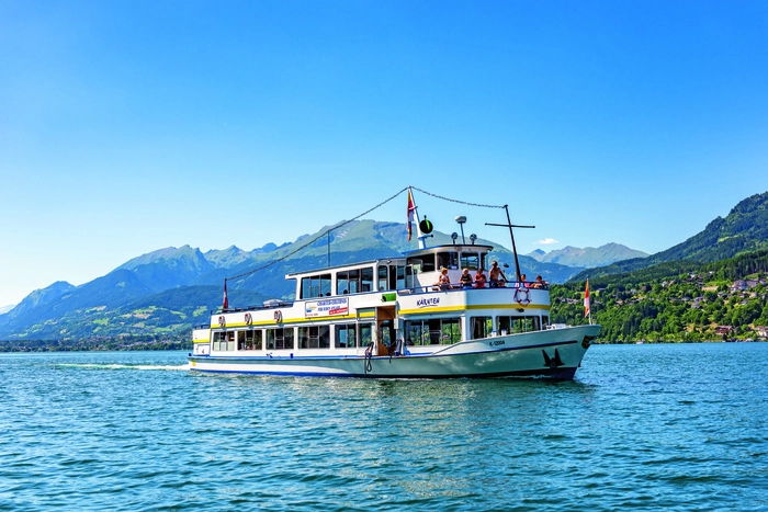 An Bord eines Schiffes kann man die wunderschöne Landschaft des Millstätter Sees besonders gut erleben