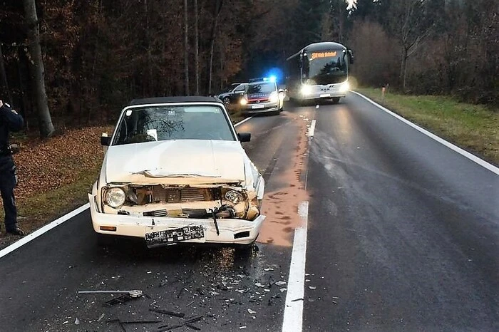 Die Lenker blieben zum Glück unverletzt.