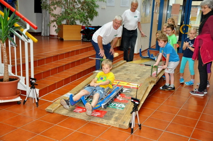 Mit dabei waren Kinder aus den Volksschulen Mühlen und Neumarkt.