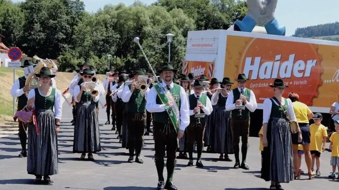 Ganz Vorau feierte die Eröffnung des neuen Sportzentrums, das den Namen "Urkraft-Arena" erhielt.