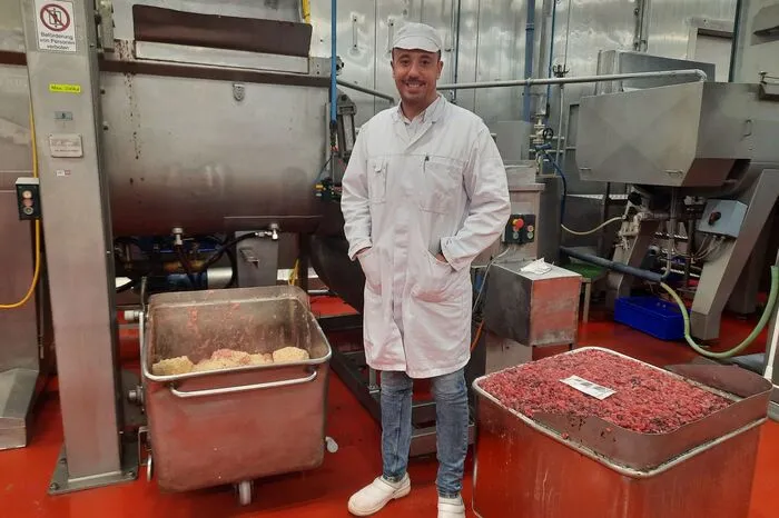 Nicholas Blake in der Produktionshalle.
