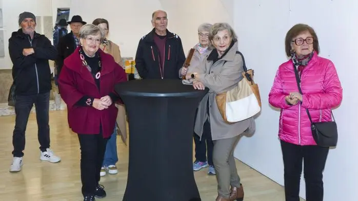 Am Donnerstagabend lud die Stadtgalerie Judenburg zur Eröffnung der Ausstellung „walk the line(s)“, in der die Künstler Carolin Meinl und Wolfgang Daborer ihre Werke präsentieren. 