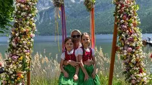 Gemeinsam wurde das Narzissenfest geschaukelt 