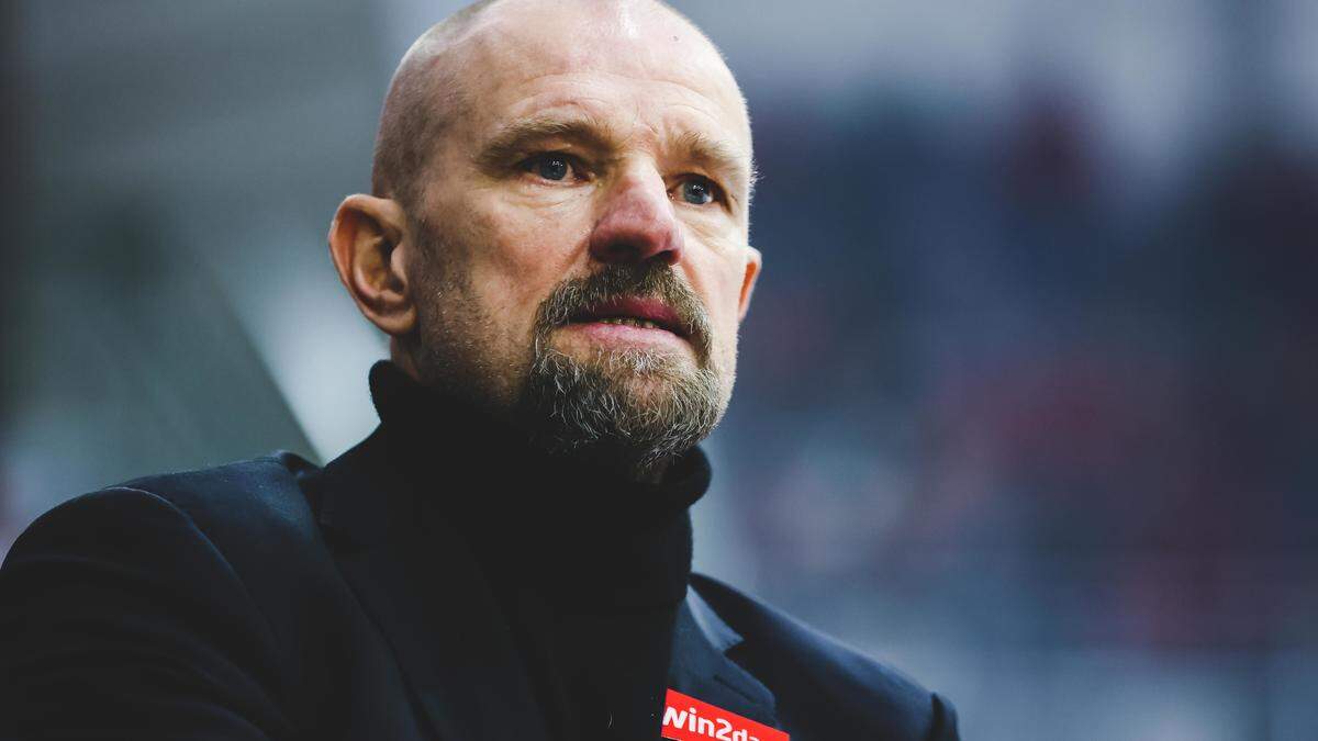 Nach fünf Saisonen und zwei Meistertiteln mit dem KAC stehen bei Trainer Petri Matikainen die Zeichen auf Abschied