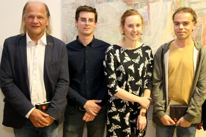 Die Künstler Ulrich Plieschnig, Lorenz Friedrich, Martina Margarete Berger und Matthias Buch (von links) hatten sich in den letzten Monaten auf verschiedenste Art und Weise vom TIAG-Werksambiente inspirieren lassen und so ihre Werke künstlerisch umgesetzt.
