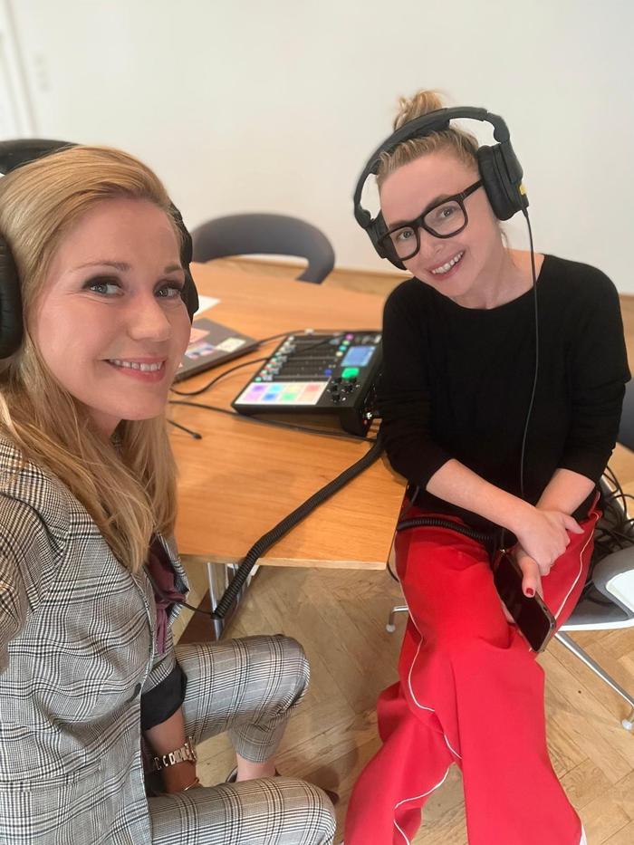 Selfie-Zeit: Johanna Setzer beim Podcast fair&female mit Barbara Haas  